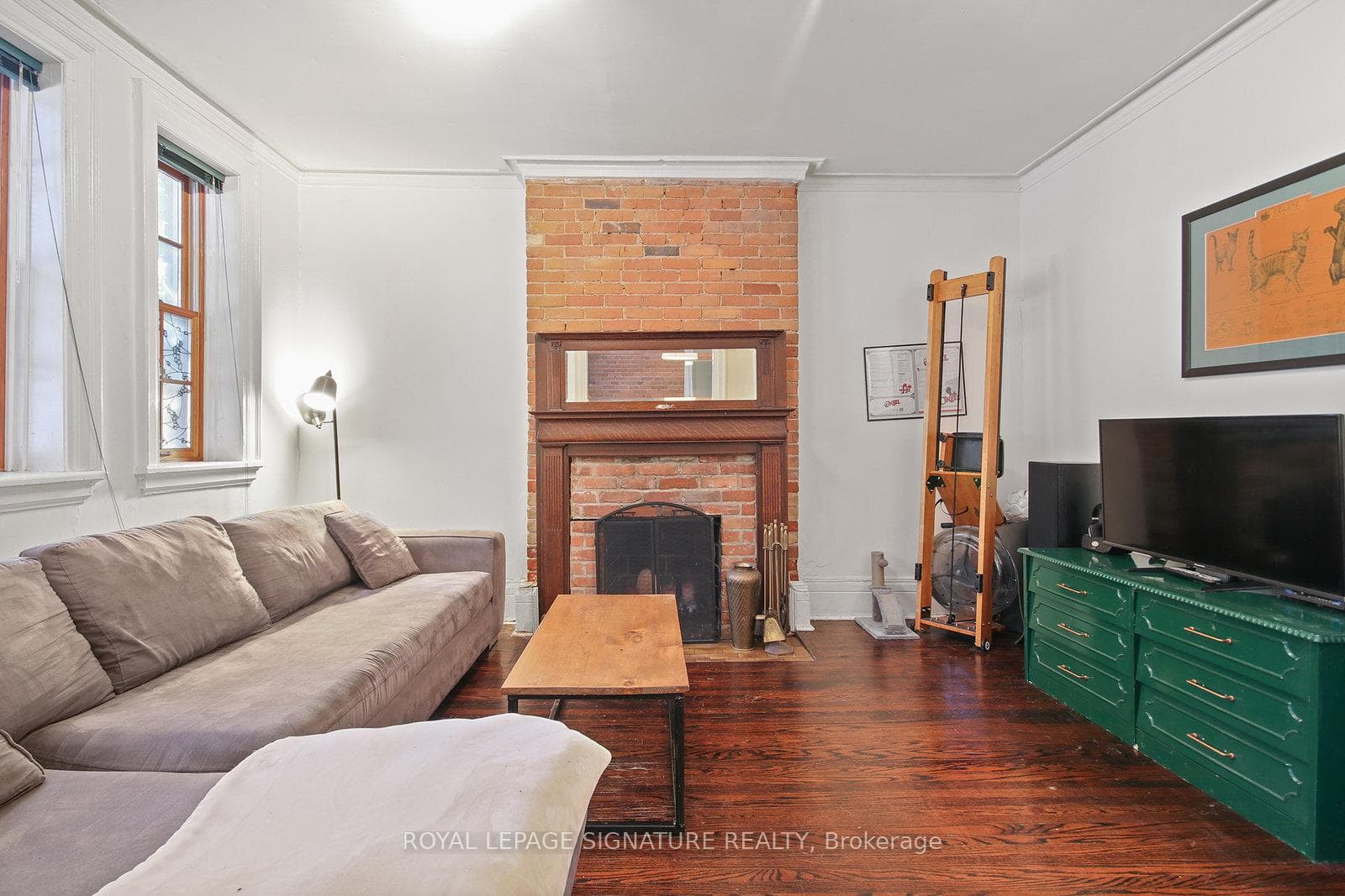 291 Ontario Street Unit 1 photo 3