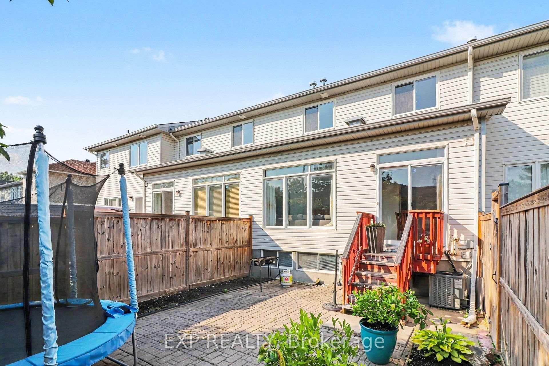 203 Duntroon Circle photo 37