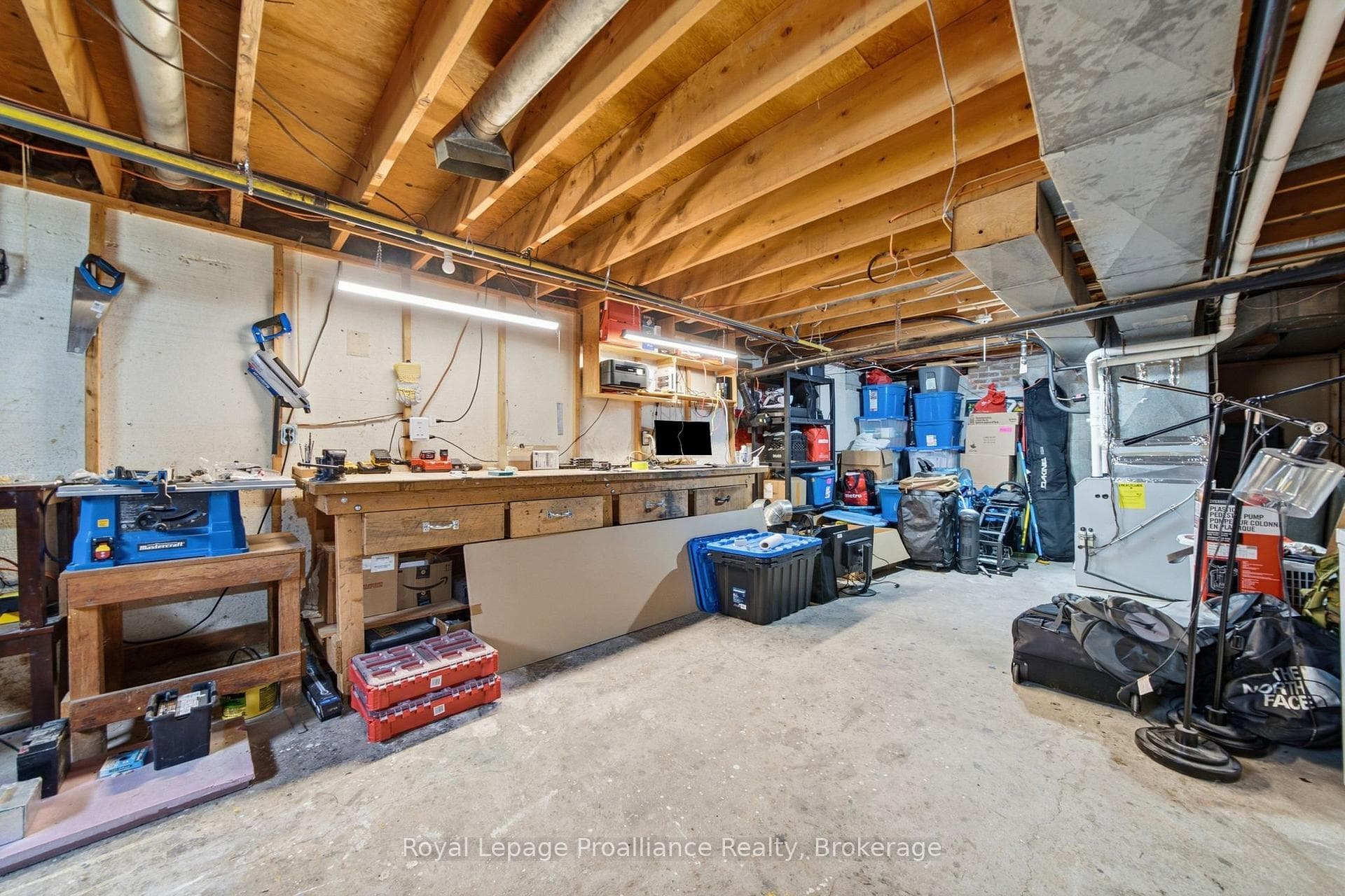 41 WALTER Avenue photo 33