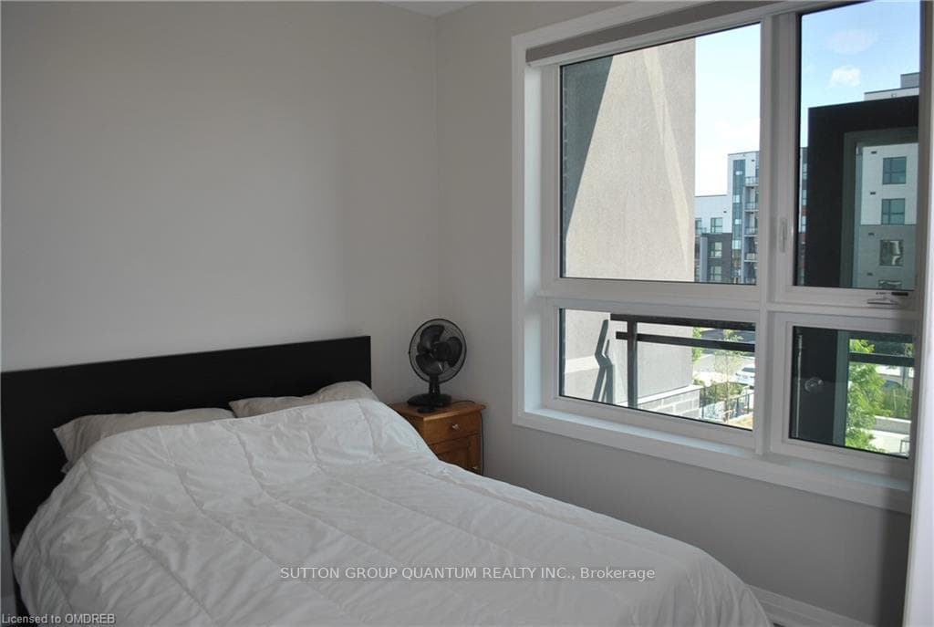 95 Dundas Street Unit 324 photo 8