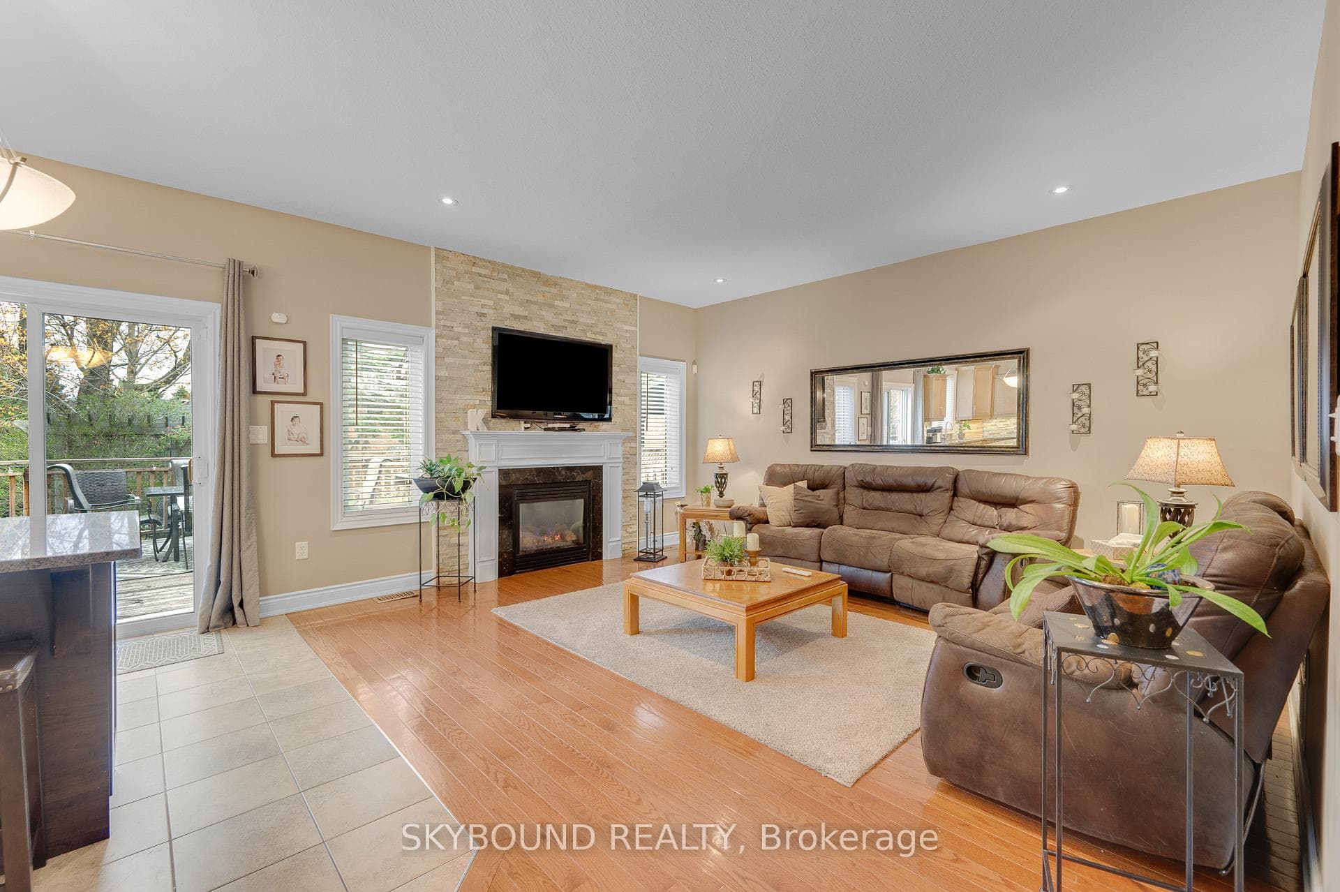 365 Valridge Drive photo 17