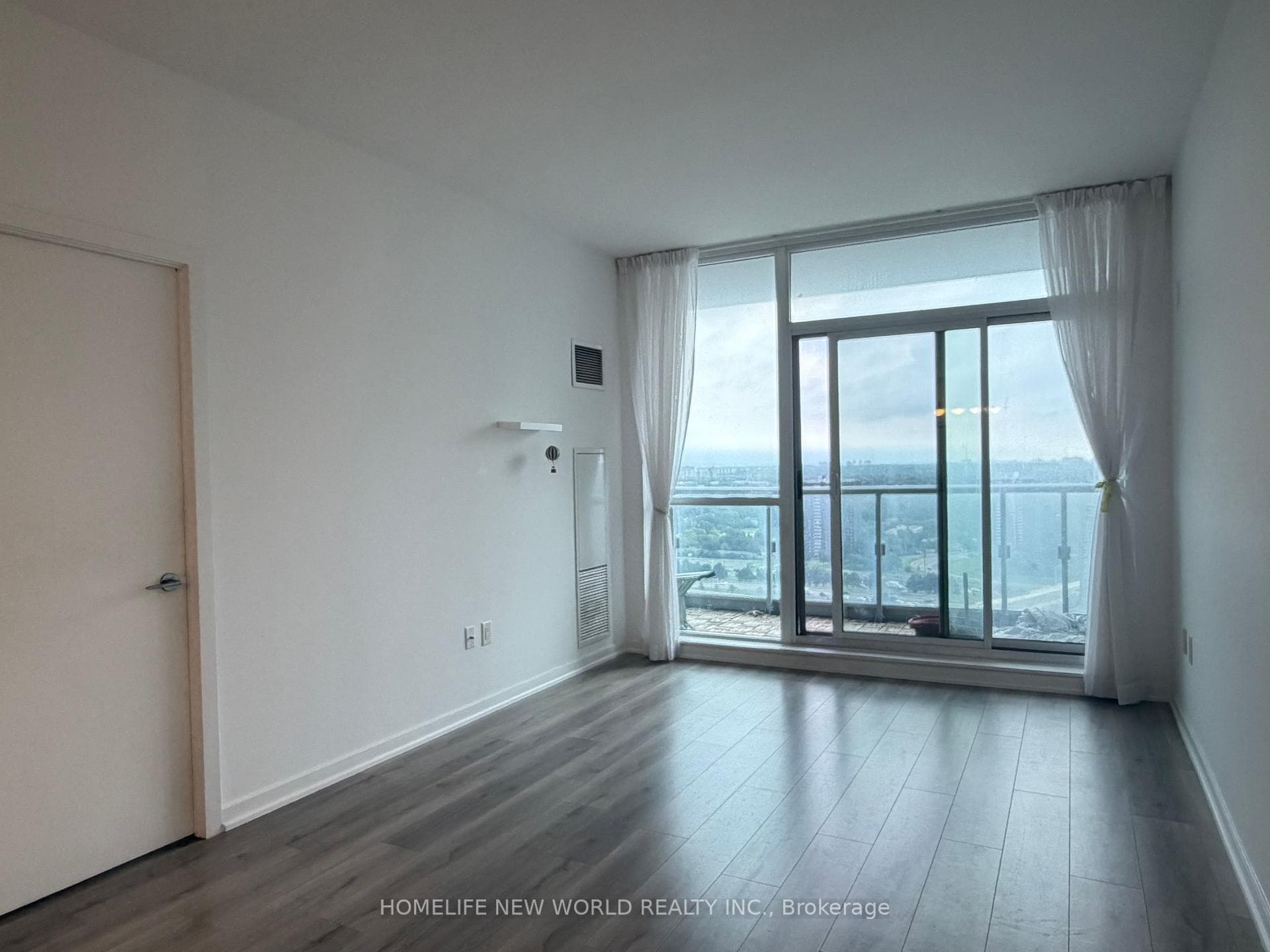70 Forest Manor Road Unit 2501 photo 5