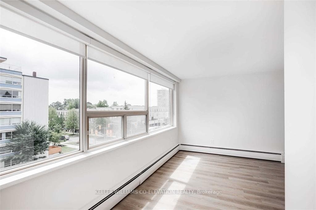 250 St Clair Avenue Unit 405 photo 23
