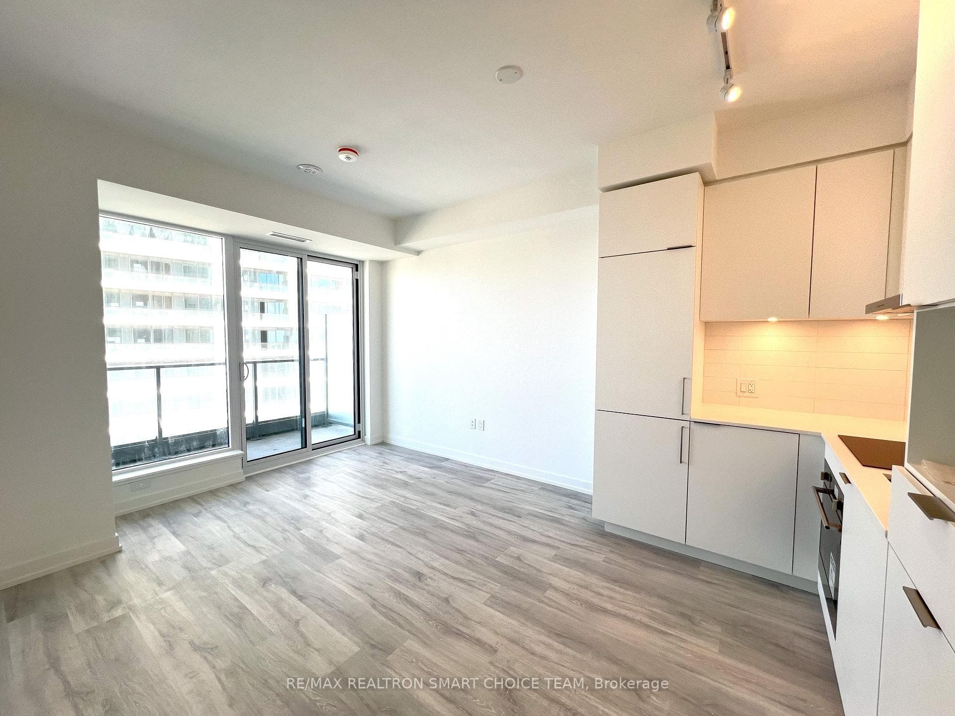 8 Olympic Garden Drive Unit 2610 photo 6