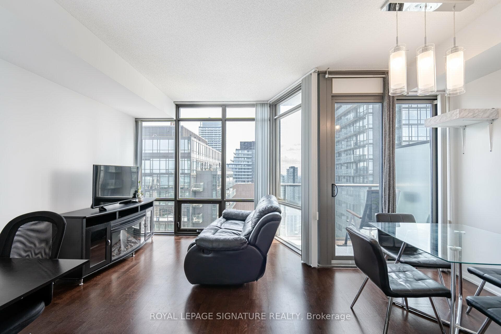 832 Bay Street Unit 3307 photo 13