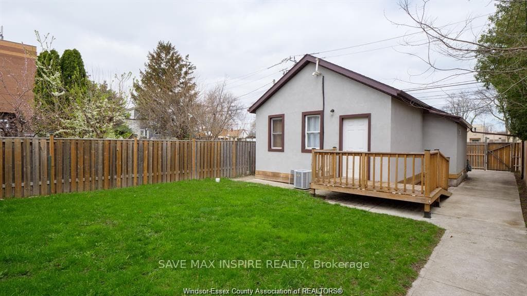 762 AYLMER Avenue photo 1
