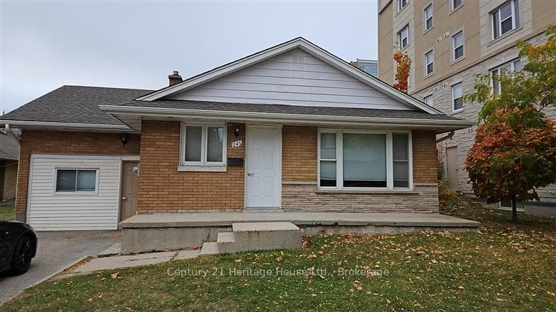 245 Lester Street photo 1