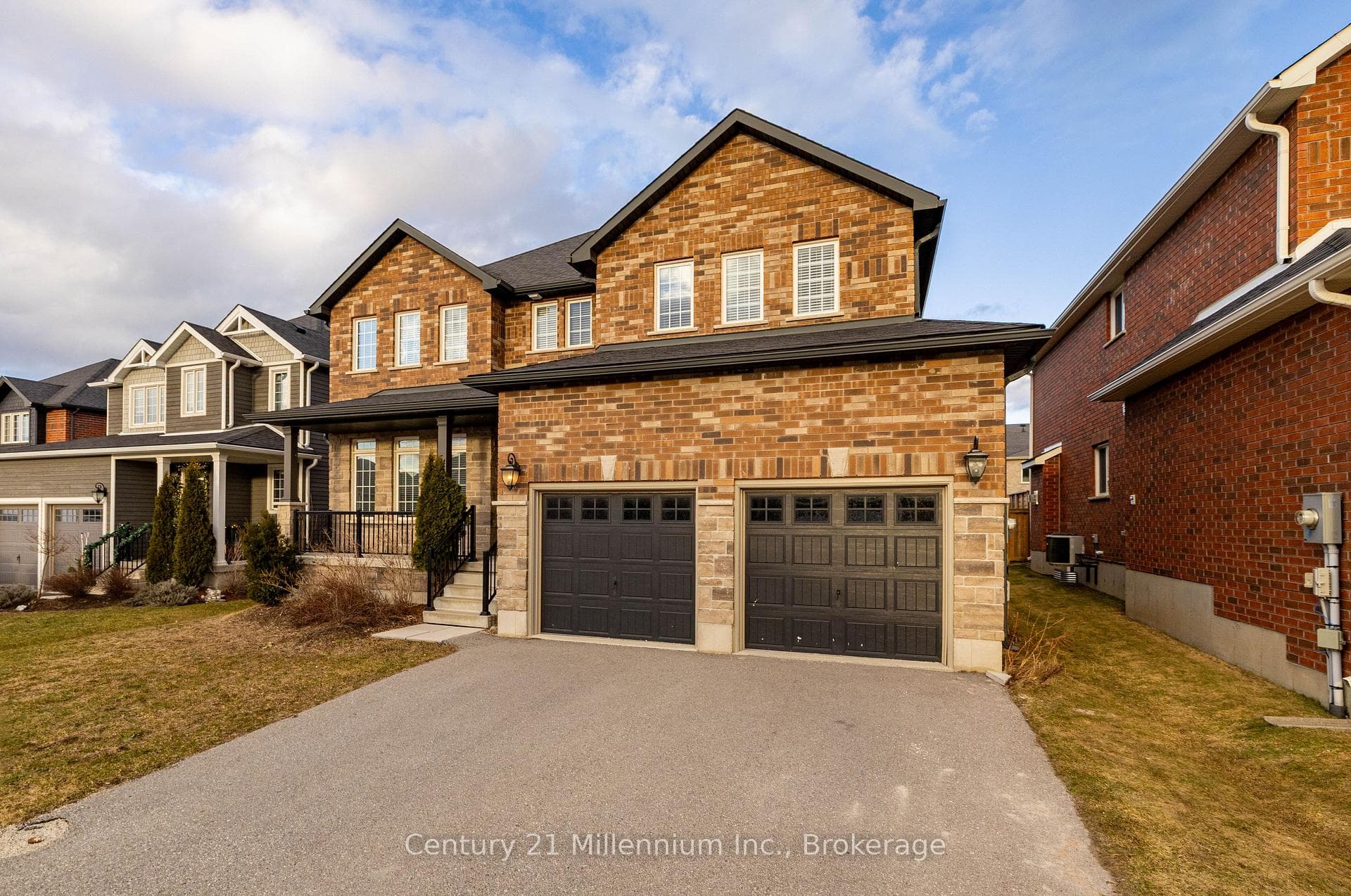 54 Lockerbie Crescent photo 3