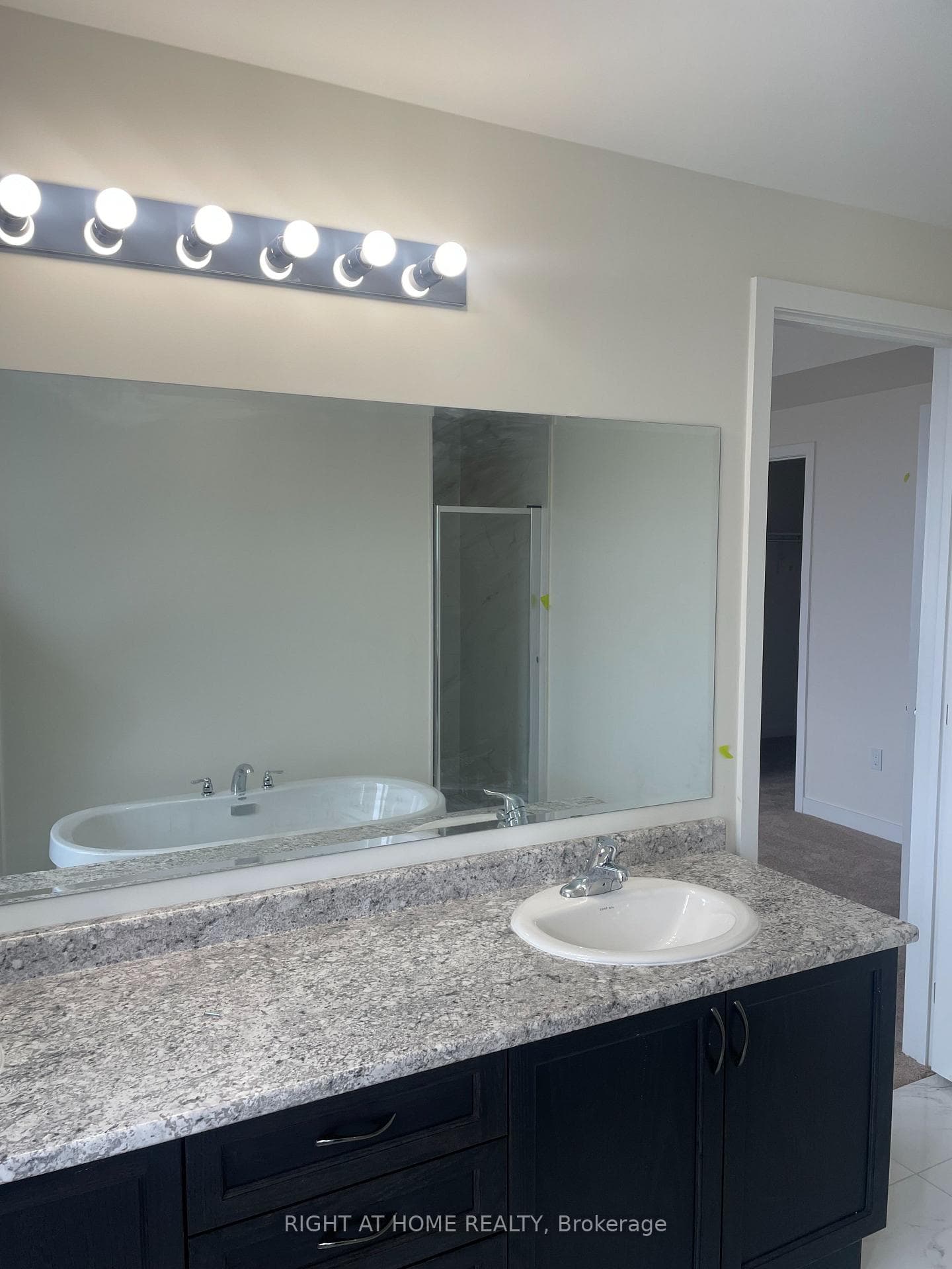 107 Henshaw Drive photo 38