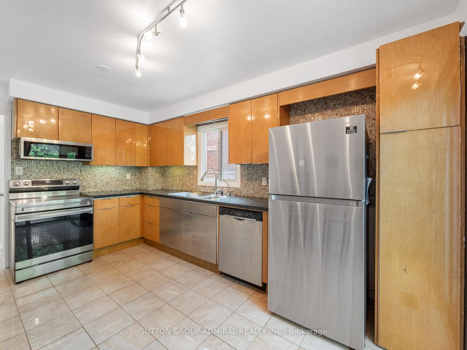 348 Brownridge Drive photo 12