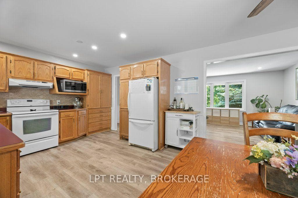 2978 Pine Grove photo 12