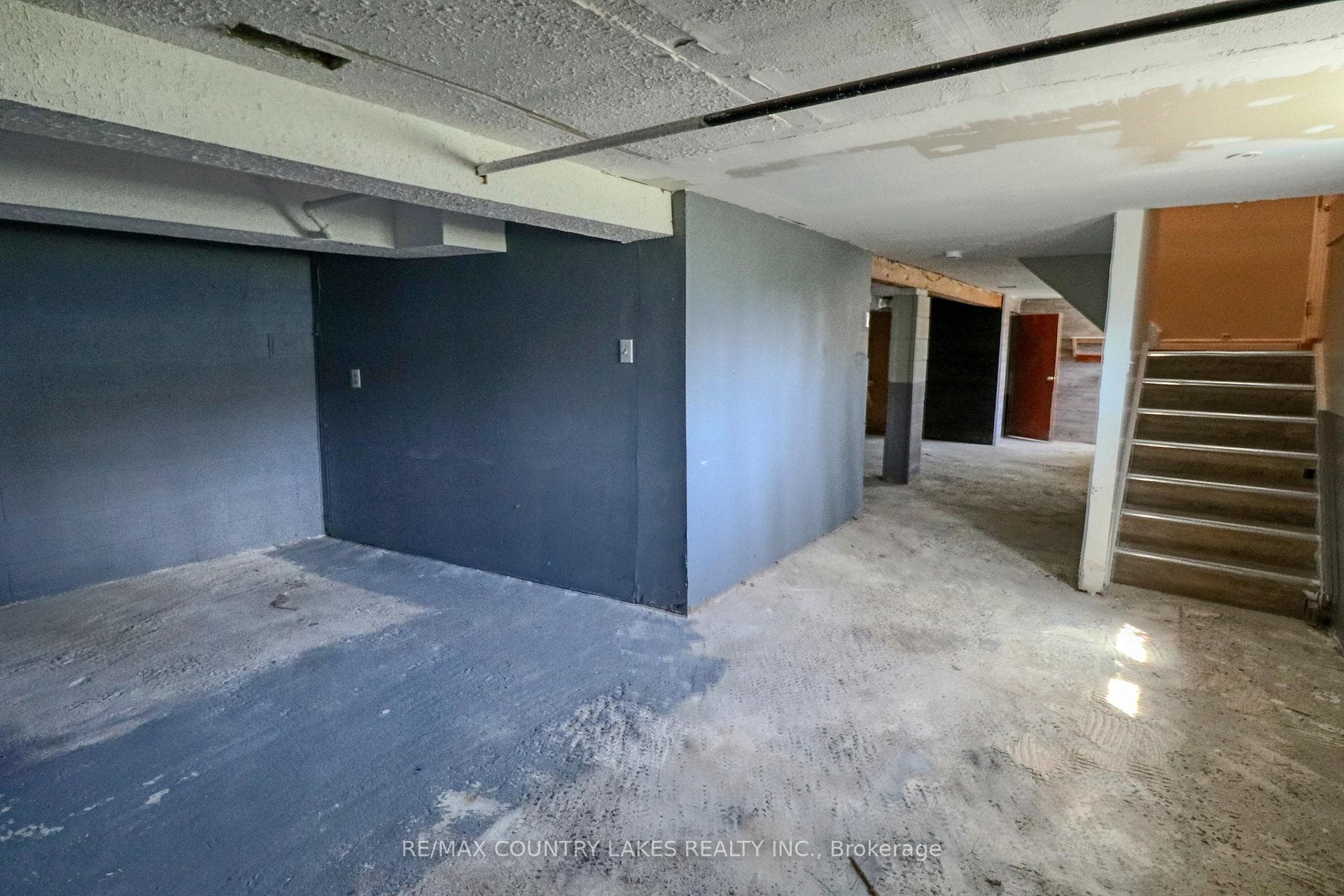 25035/7 Maple Beach Road photo 17