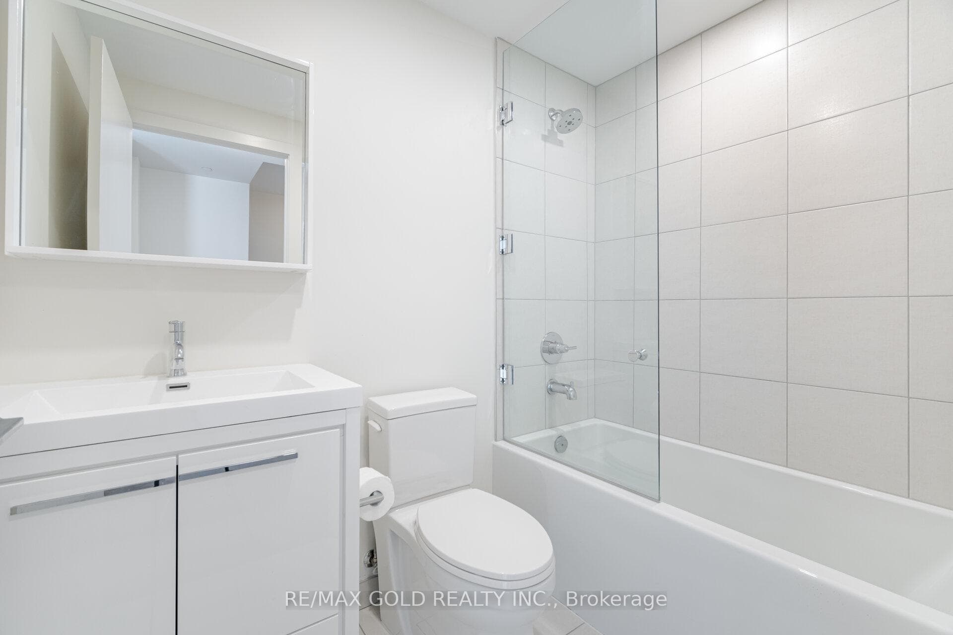 212 King William Street Unit #915 photo 15