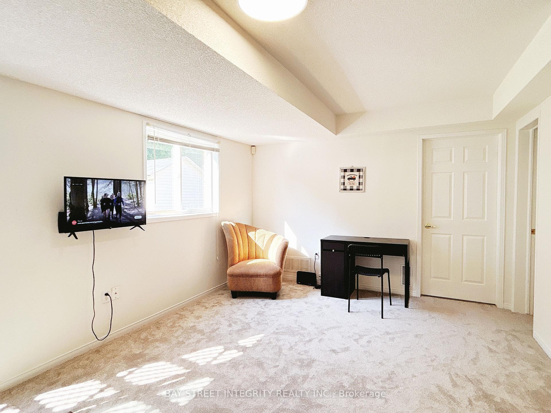 8 OSPREY RIDGE Road photo 4