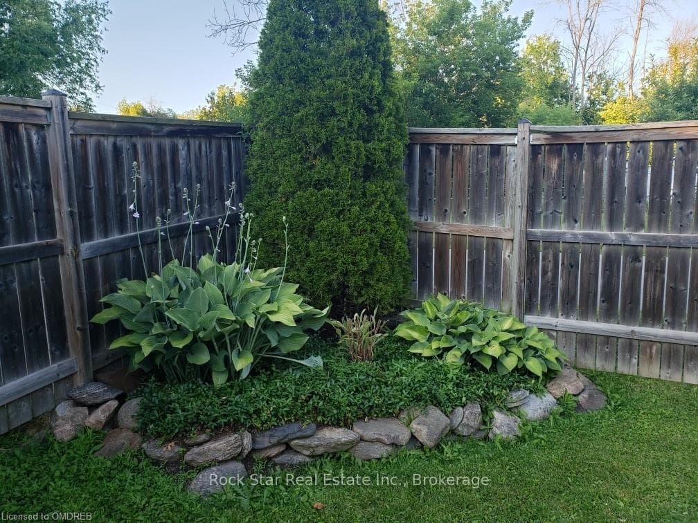 696 REID Street photo 26