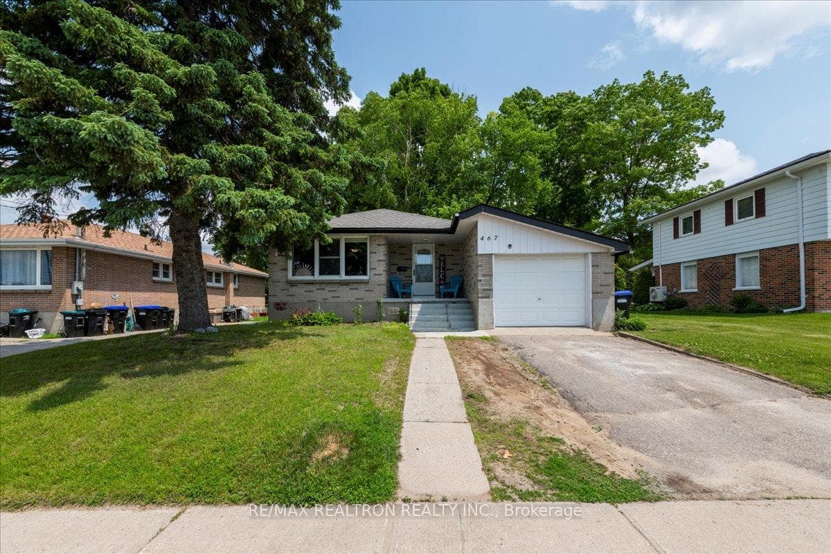 467 Irwin Street photo 2