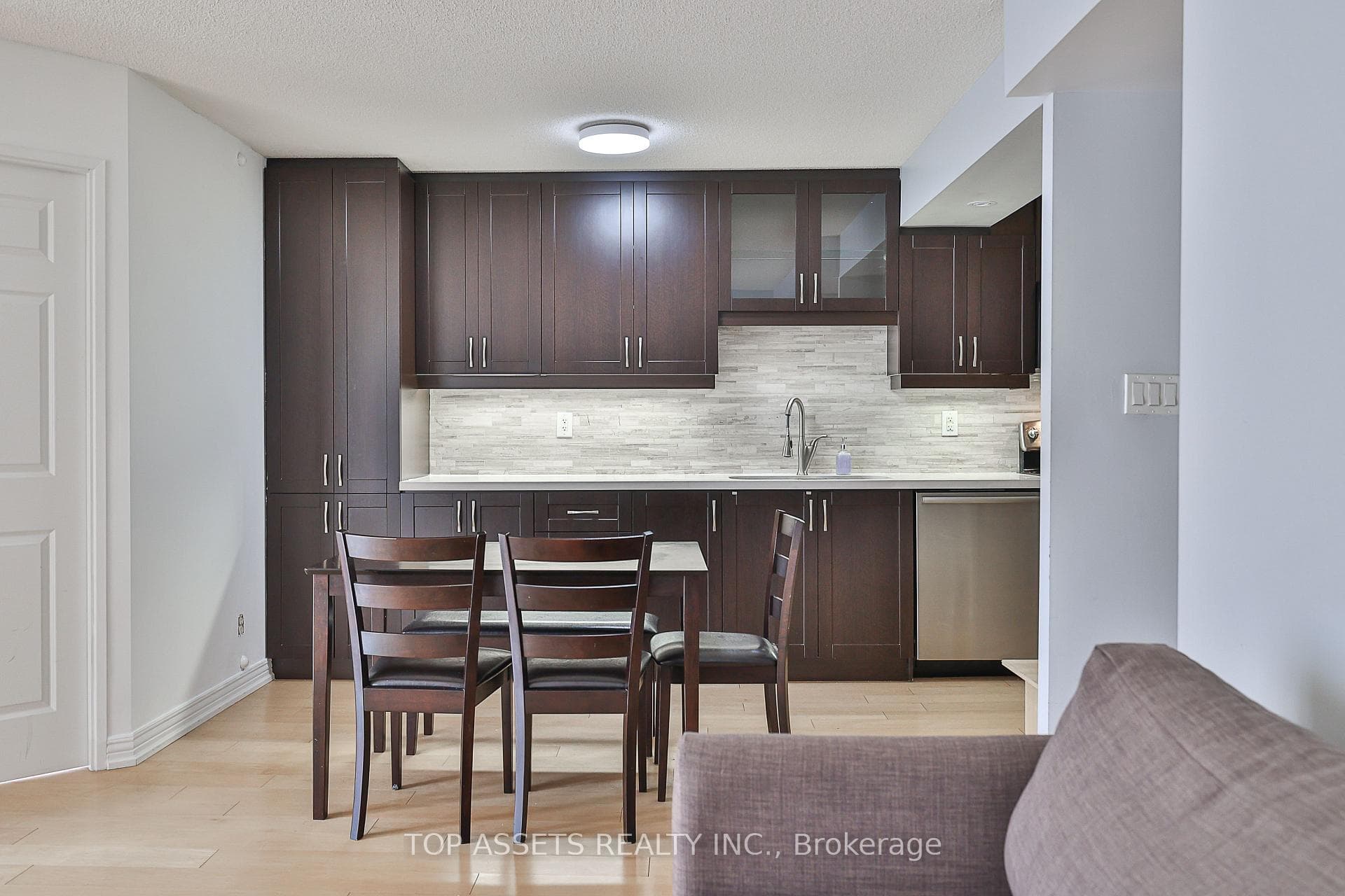 24 Wellesley Street Unit 614 photo 9