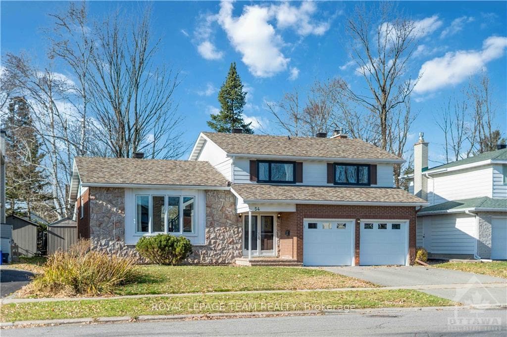 54 CENTREPARK Drive photo 1