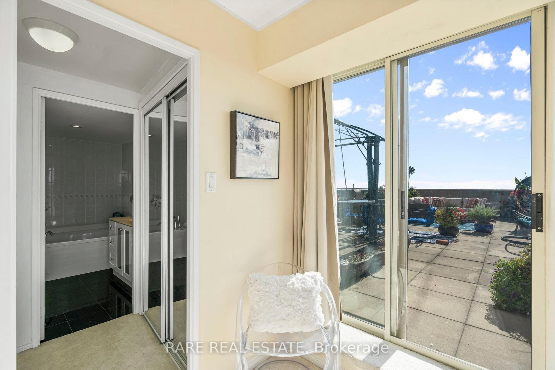 3233 Eglinton Avenue Unit 1409A photo 21
