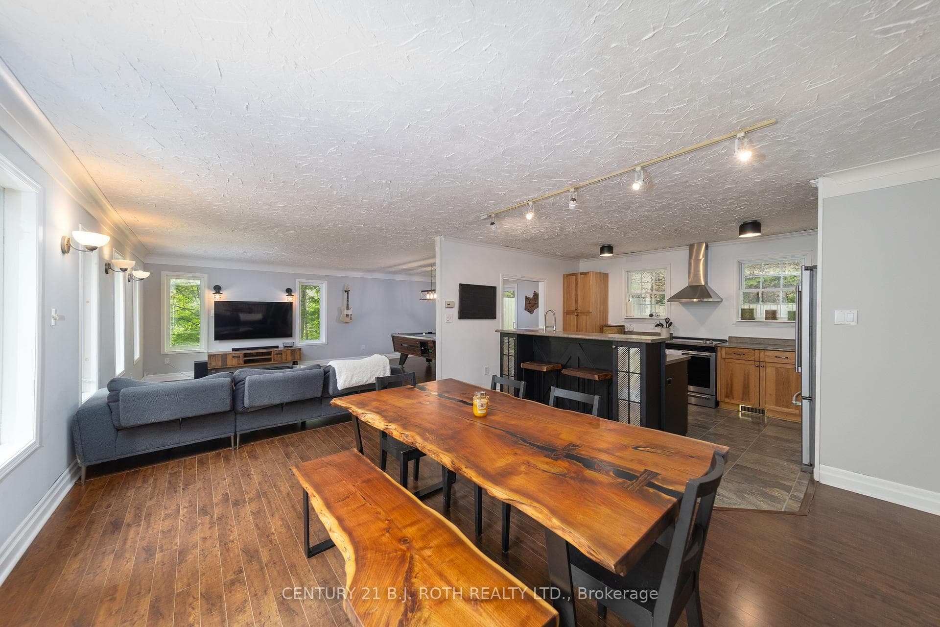59 Huronwoods Drive photo 12