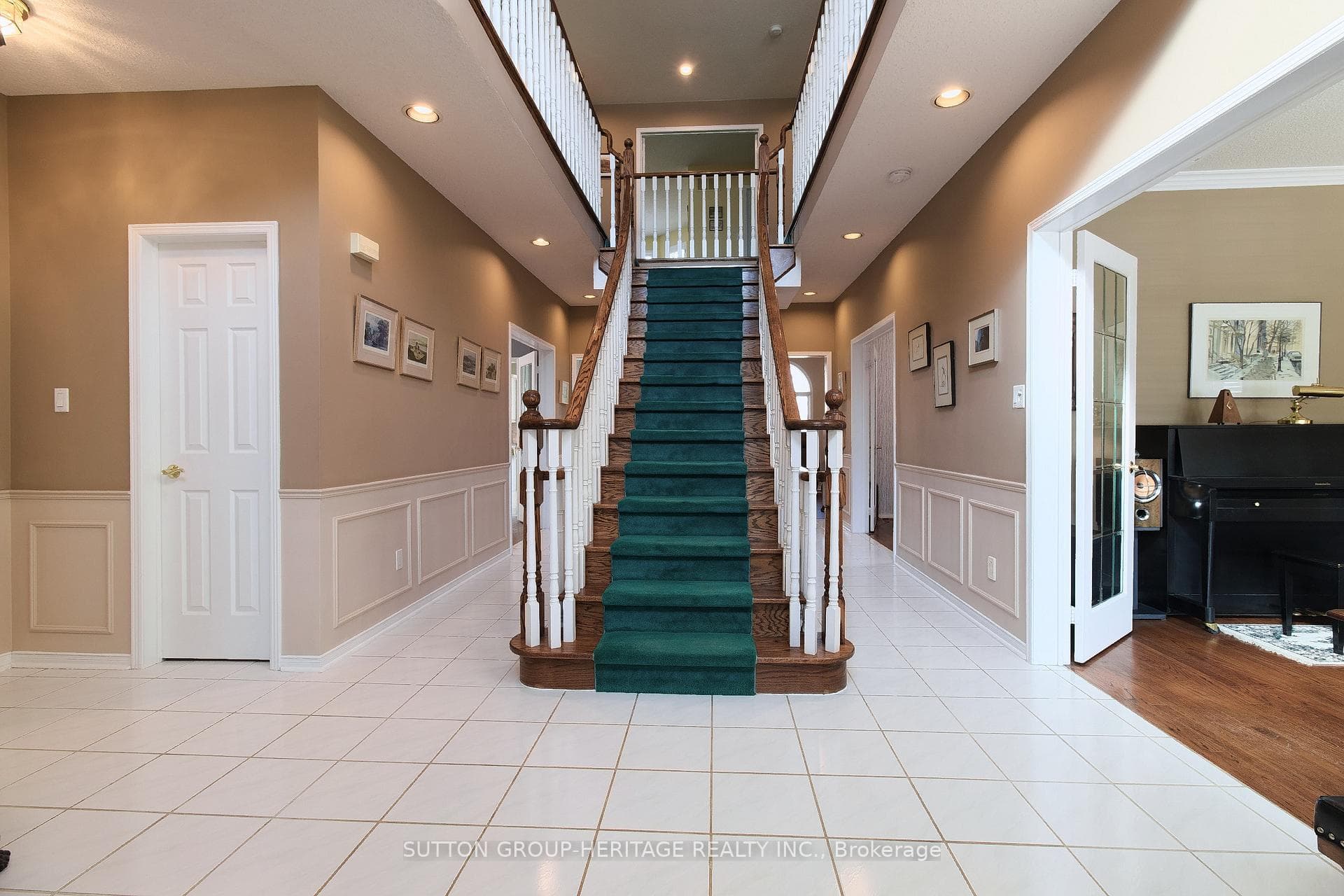876 Darwin Drive photo 16
