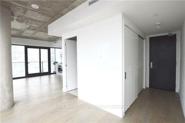 224 King Street Unit 2001 photo 8