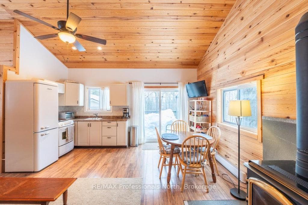 1145 Chelsea Lane photo 6