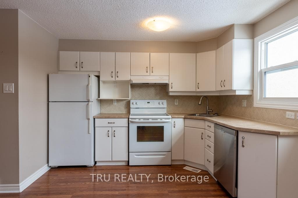 191 Castlefrank Road photo 8