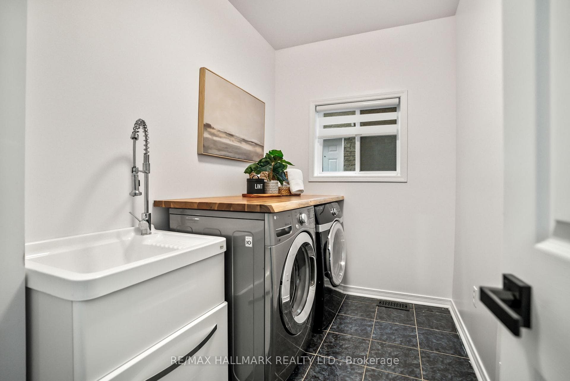 32 Harkness Drive photo 21