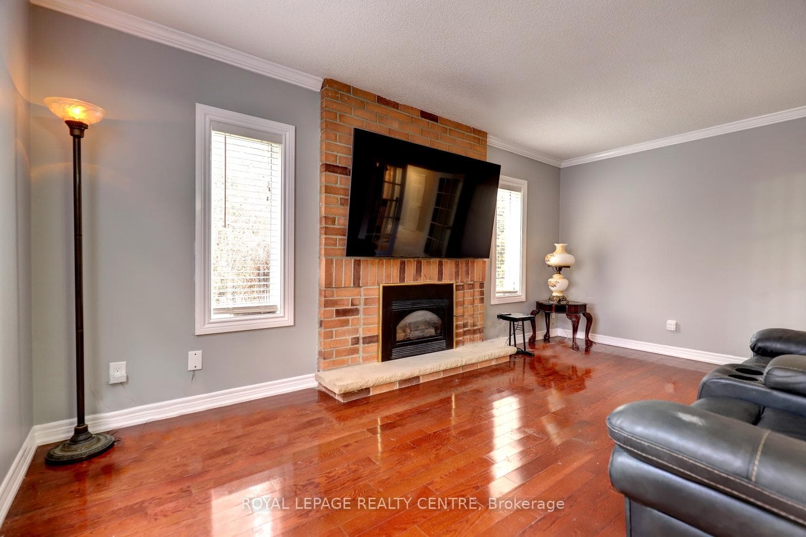 3200 Hazelwood Avenue photo 17