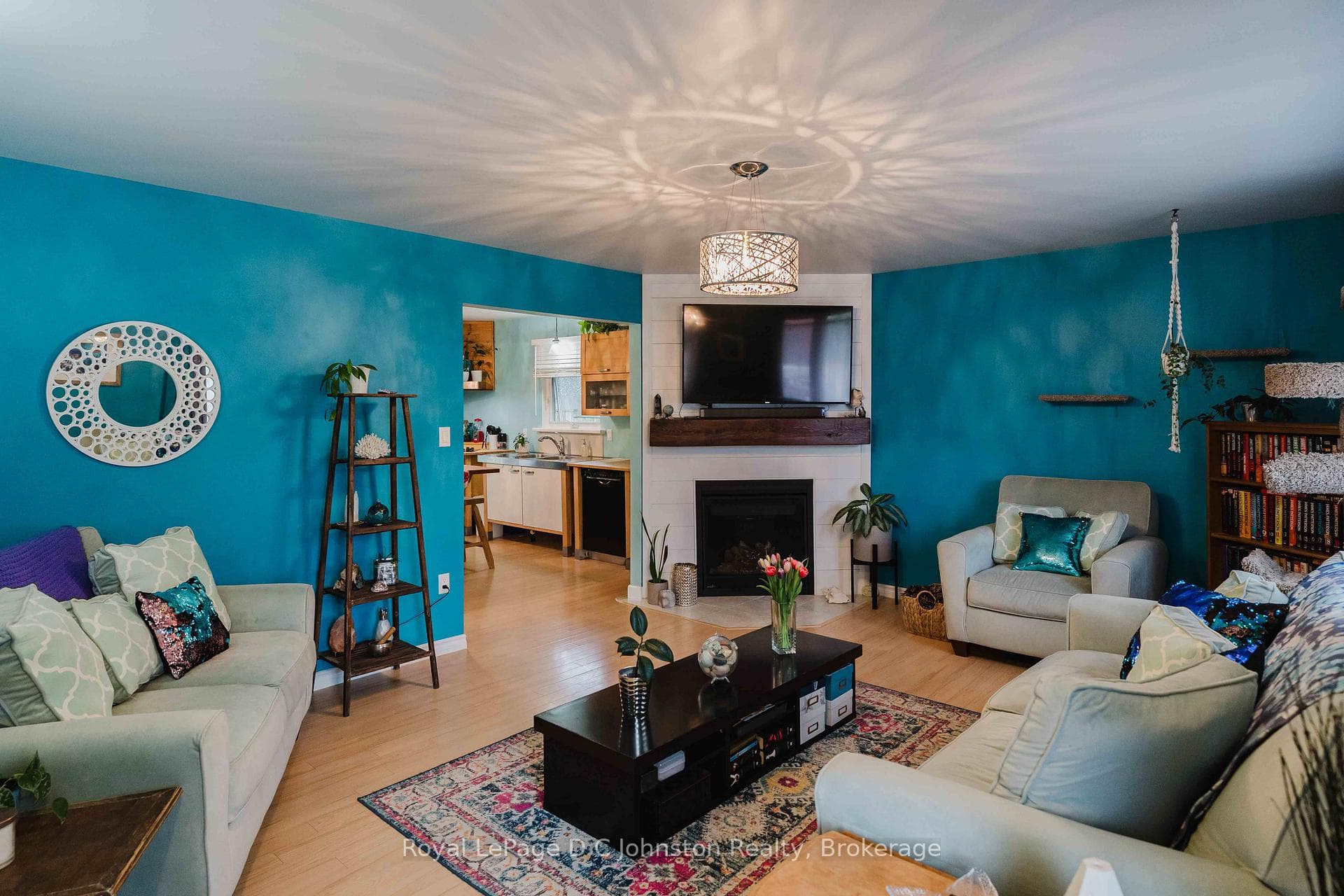 255 Rowe Street photo 5