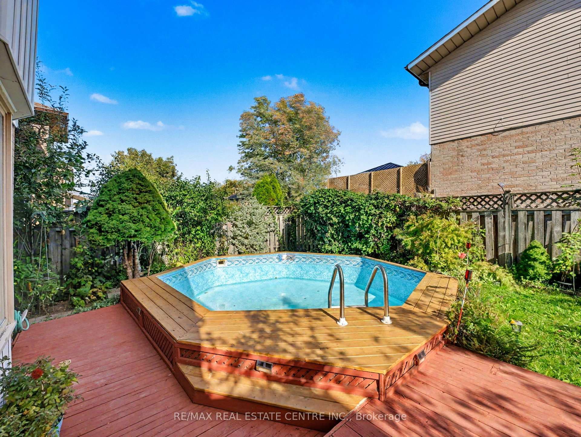 635 Rexford Drive photo 41