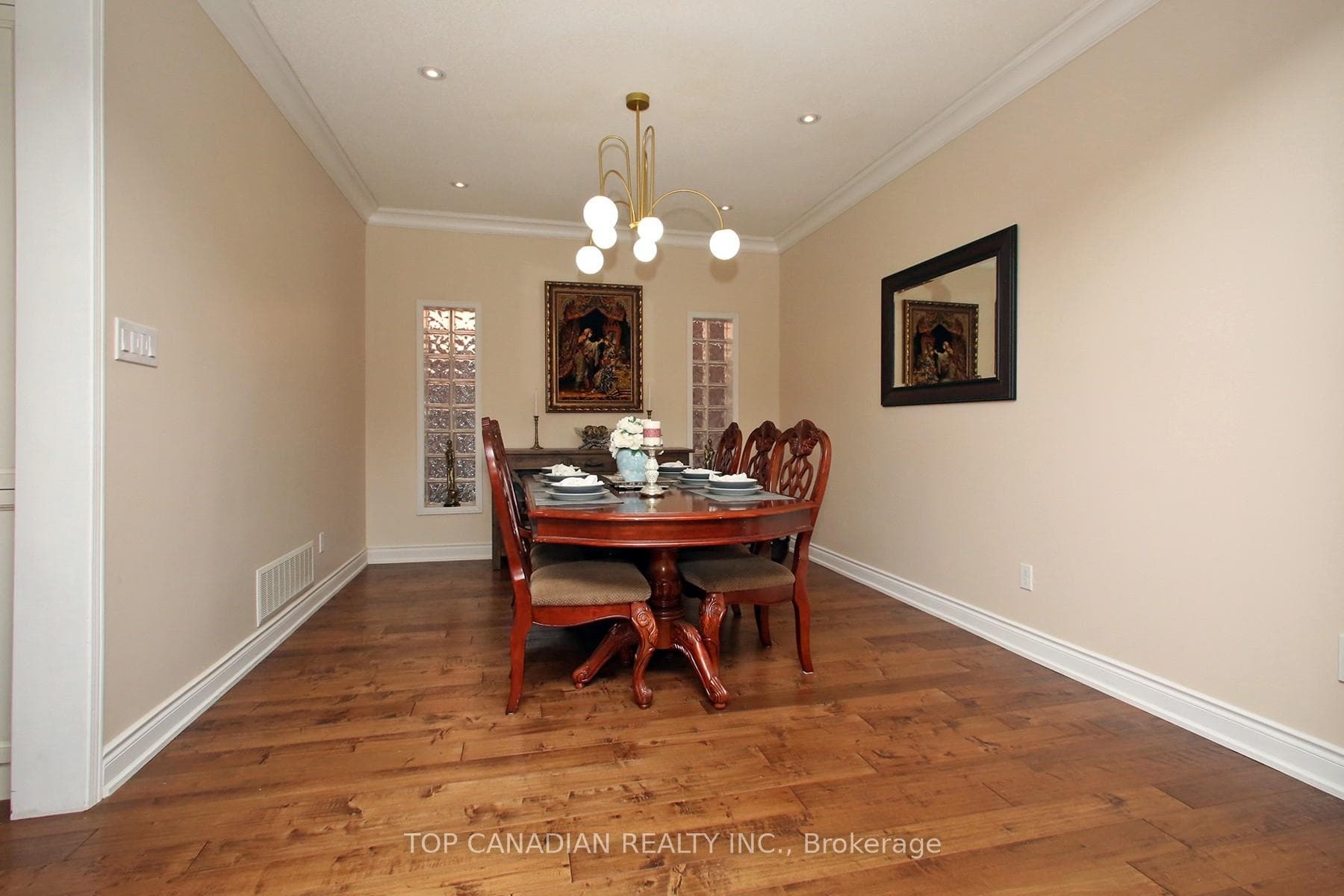 84 Maroon Drive photo 6