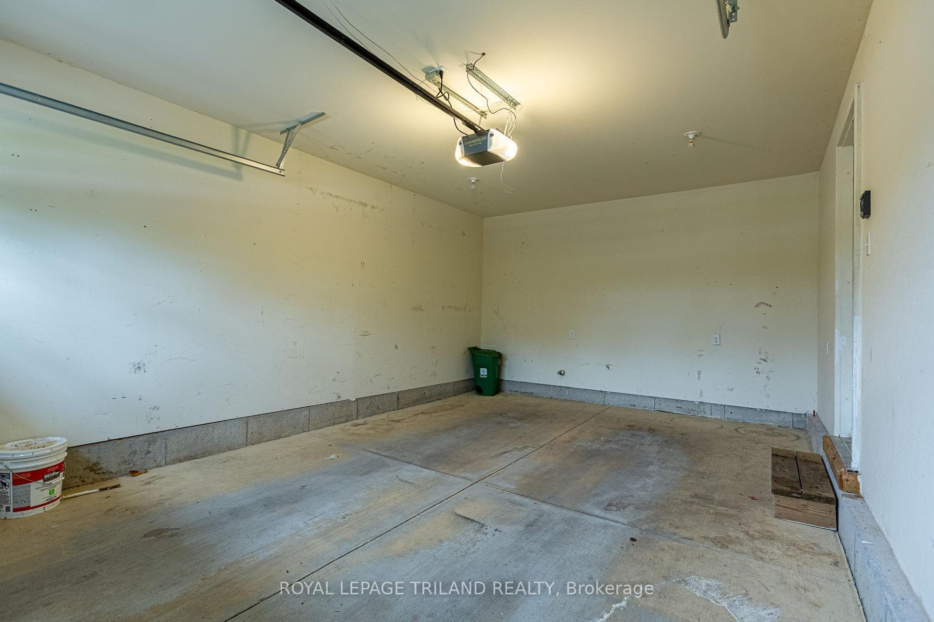 489 Mcmahen Street photo 27