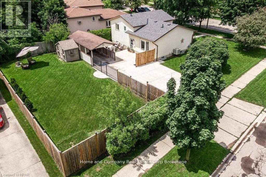 143 Greenwood Drive photo 2