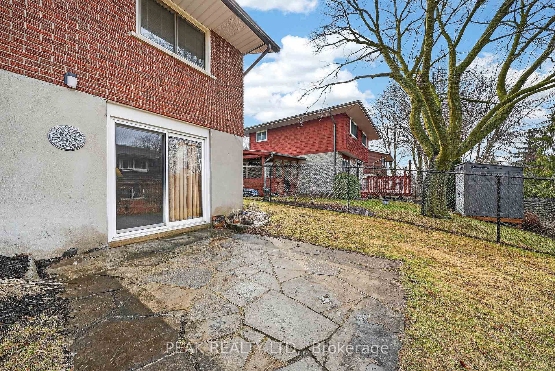 229 Laurentian Drive photo 29