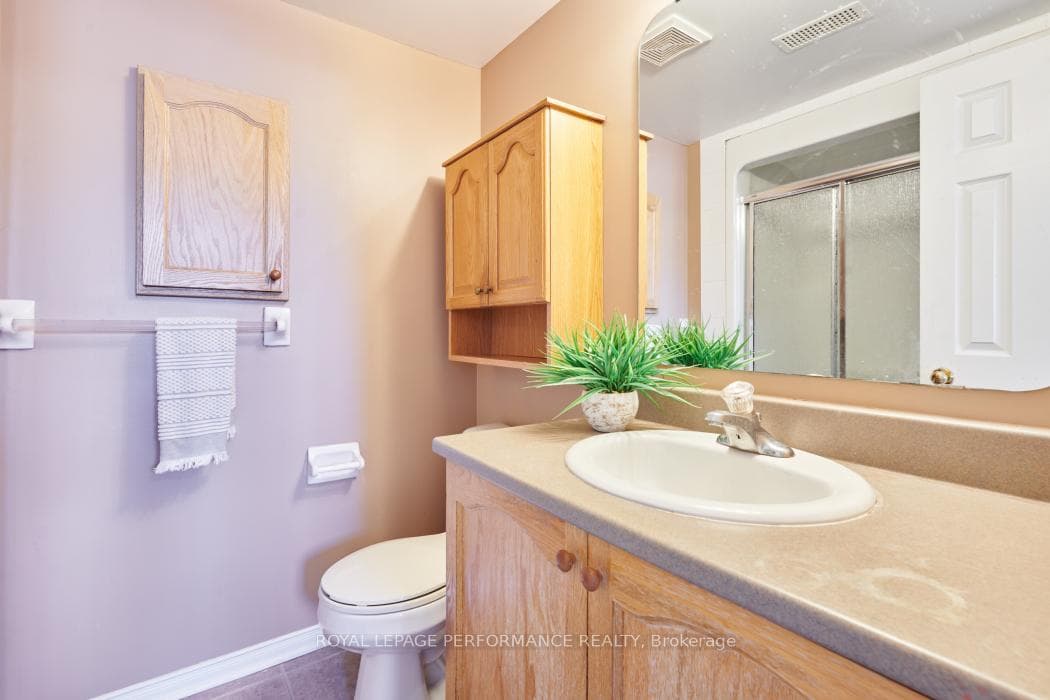 870 Longfields Drive photo 30