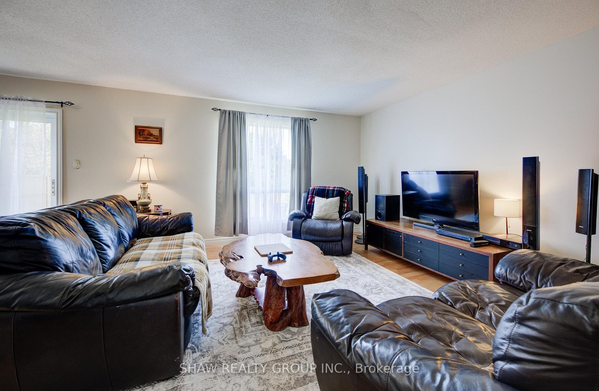 127 Bayne Crescent photo 11
