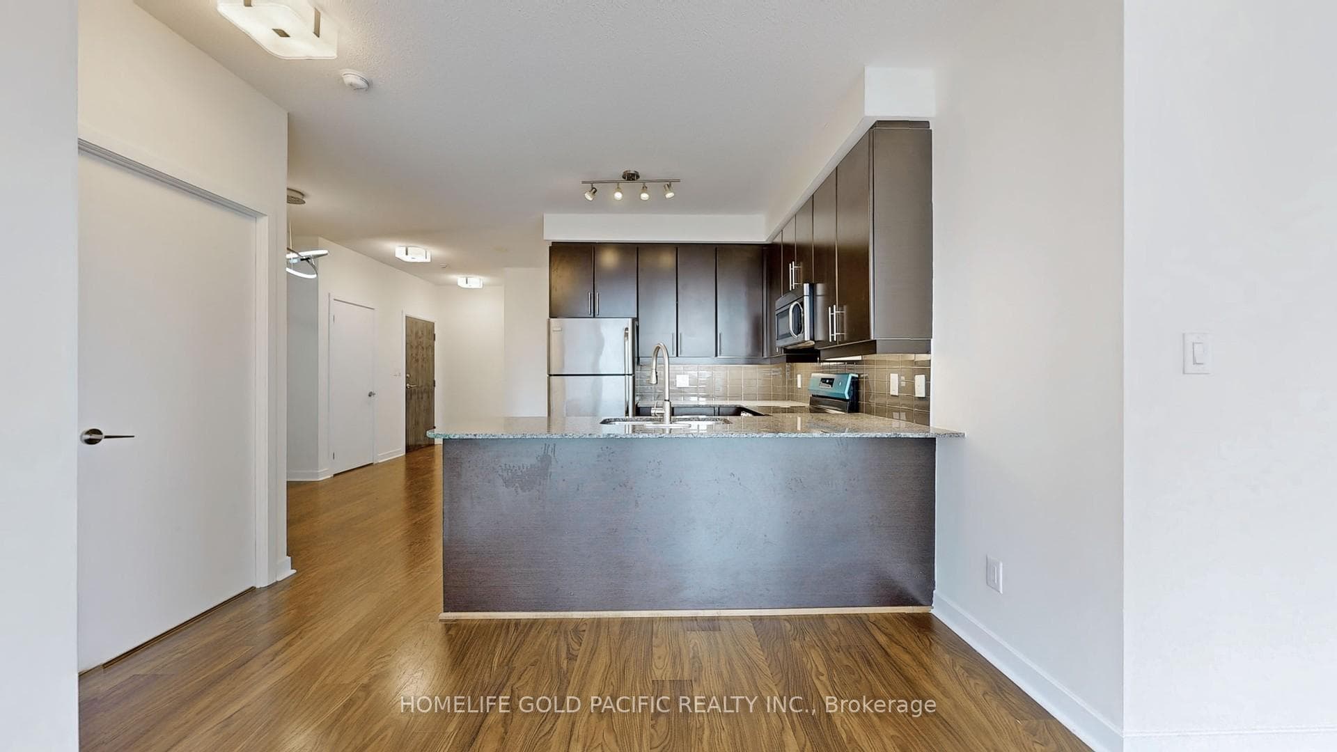 33 Bay Street Unit 1812 photo 11