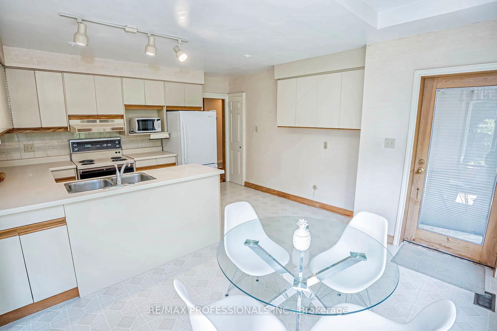 7 Winsdale Road photo 14