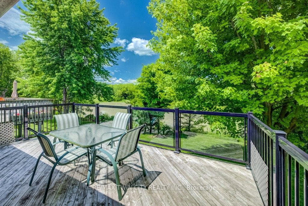 670 Salzburg Drive photo 2