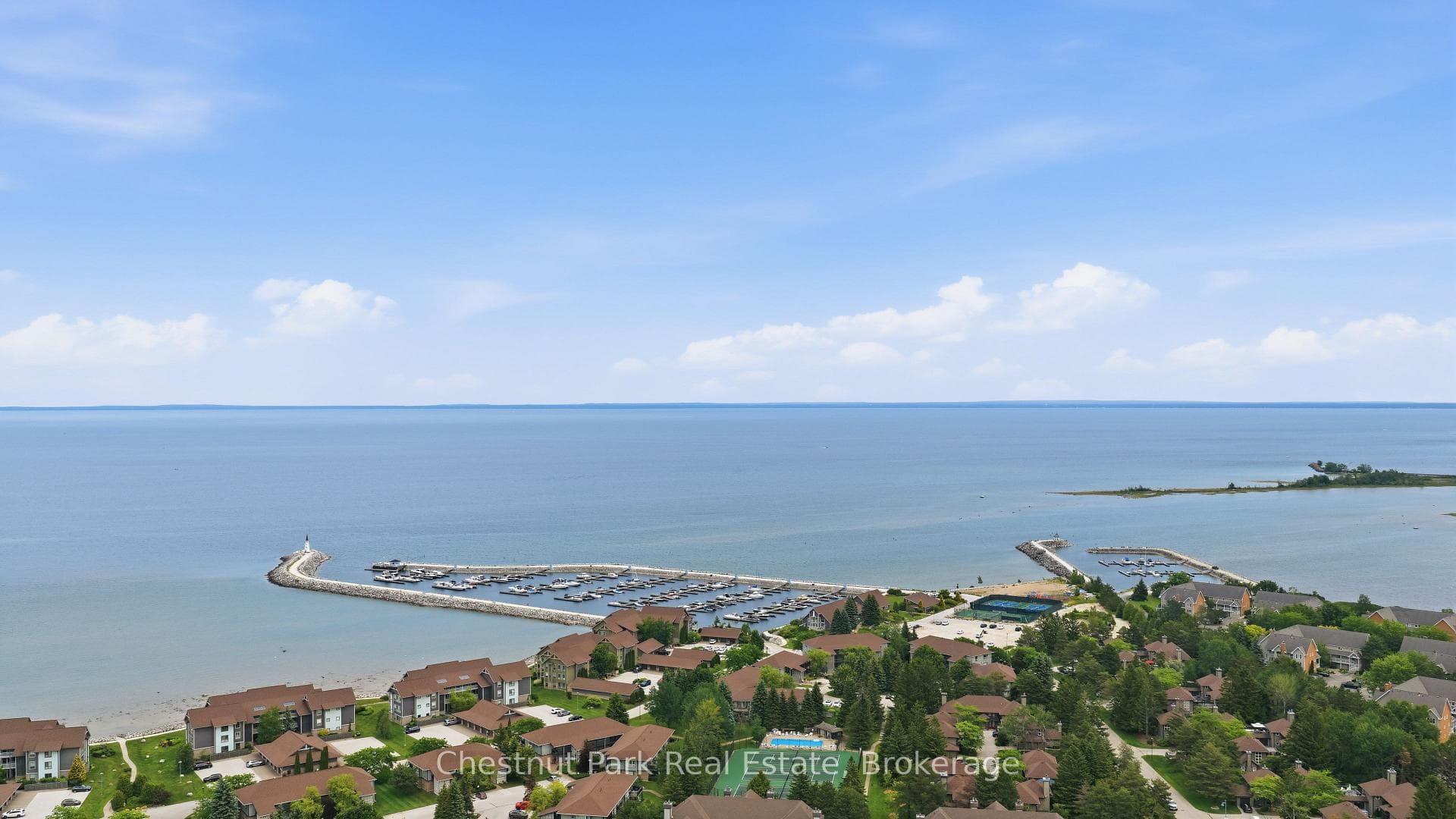 504 Mariners Way photo 3