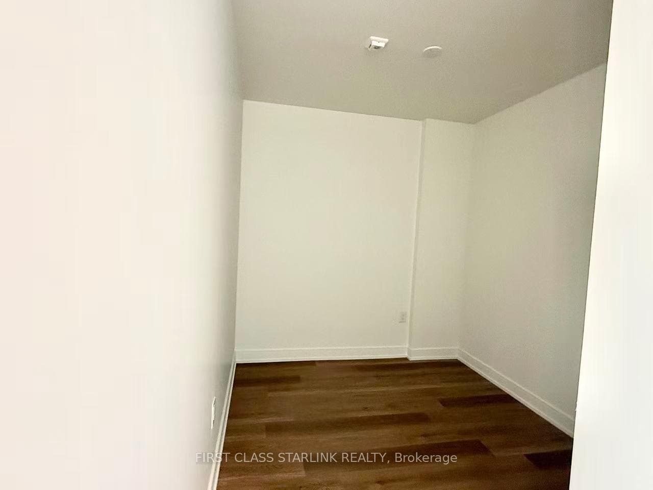3009 Novar Road Unit 802 photo 17