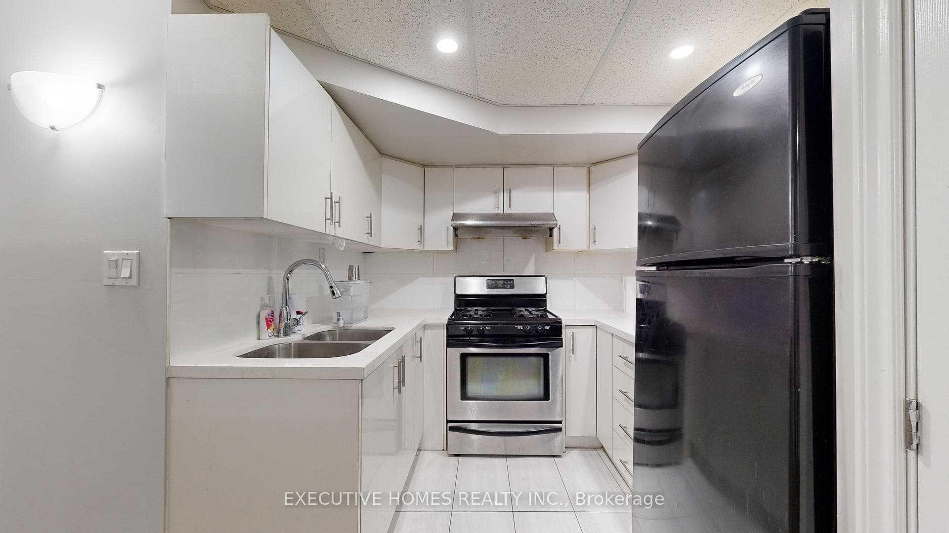 2 Mathews Court photo 27
