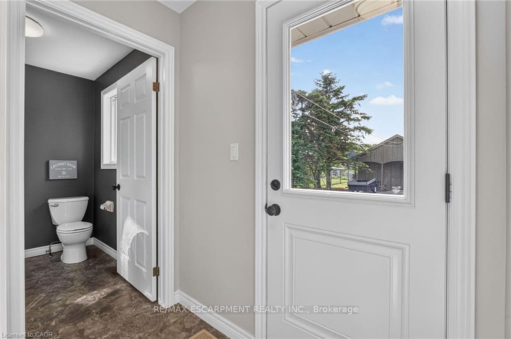 952 Robinson Road photo 19