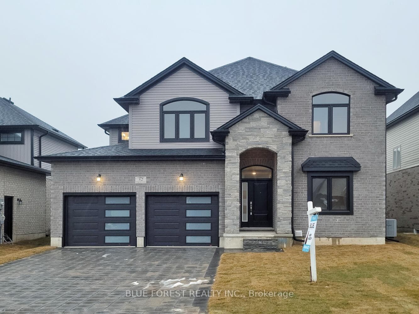 52 Wayside Lane photo 1