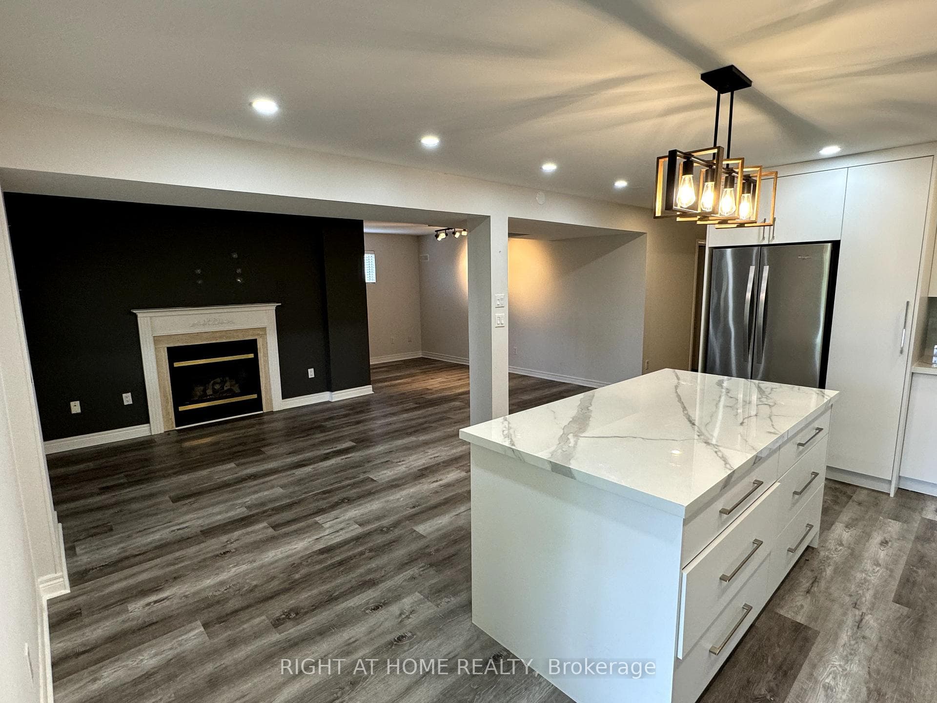 738 Stonehaven Avenue Unit Bsmt photo 4