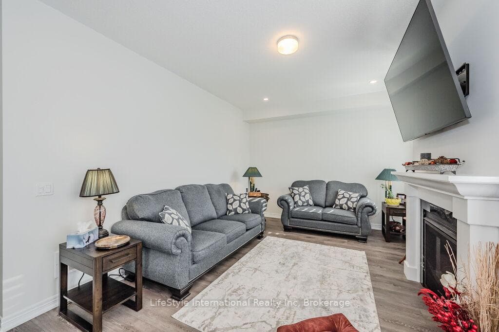 55 Povey Road photo 4