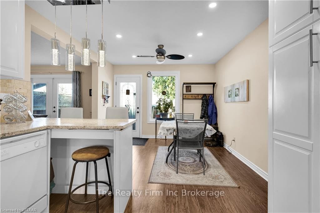 814 BERKSHIRE Drive photo 10