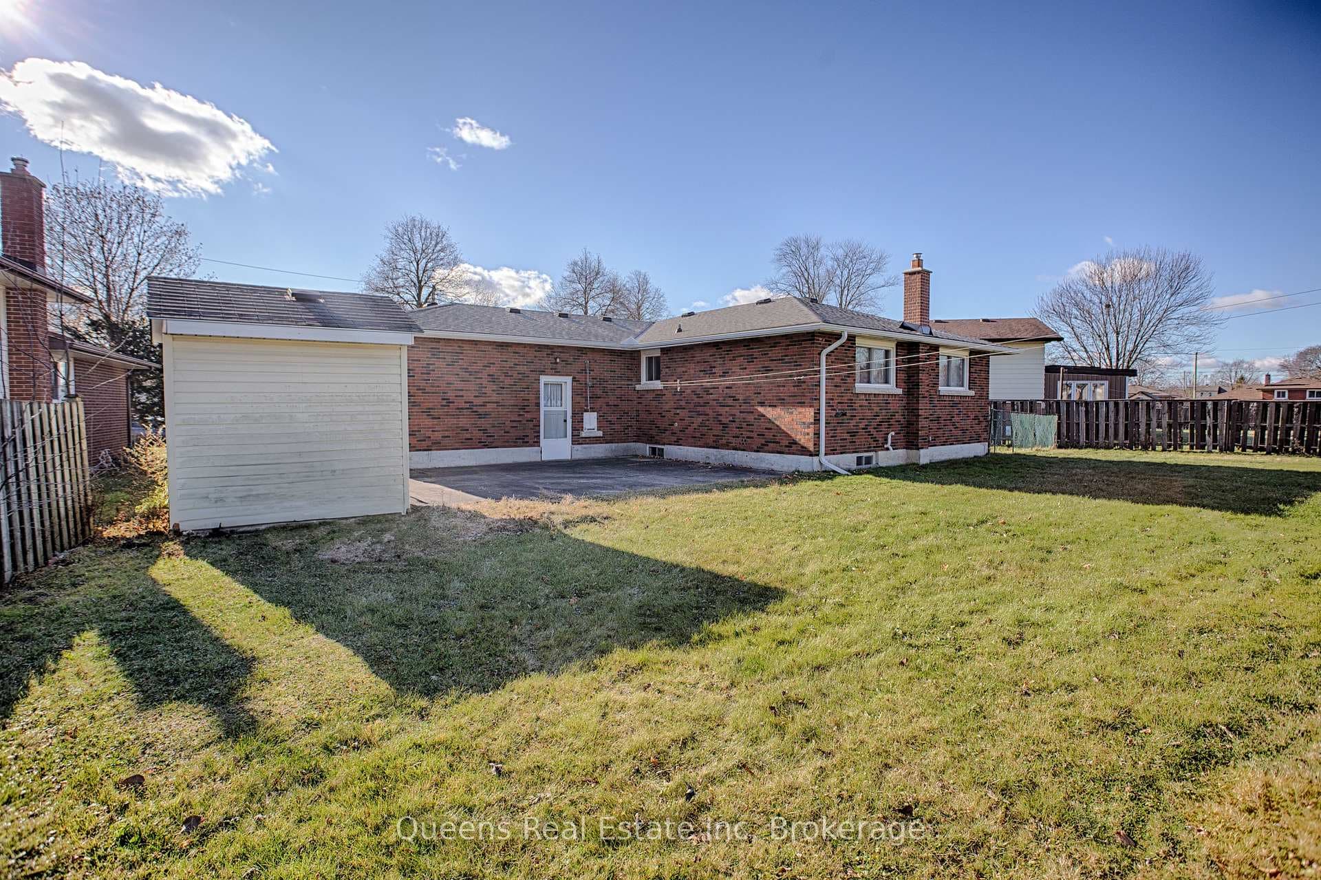 6751 Demetre Crescent photo 19